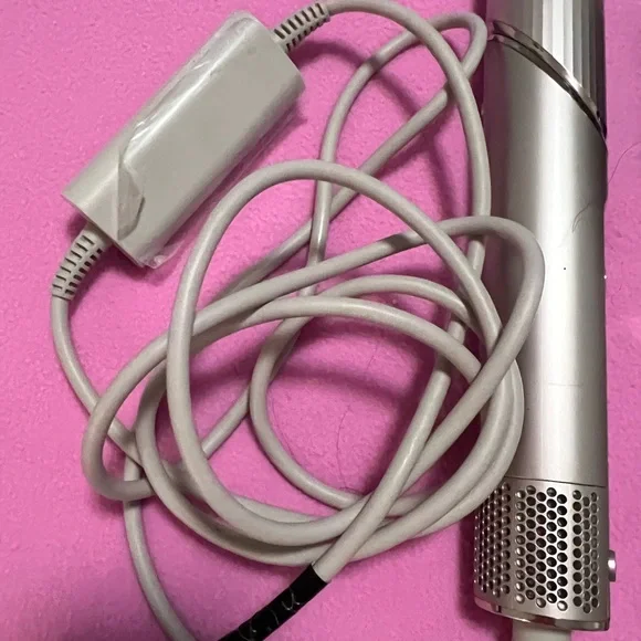 Shark Beauty
 
FlexStyle Air Styling & Drying System - Picture 5 of 6